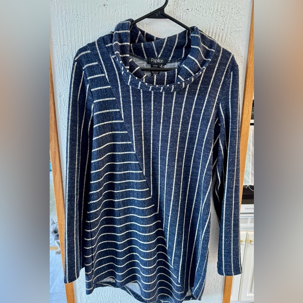 Papillon Blanc Navy and White Striped Top